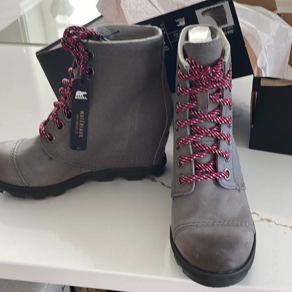 Sorel PDX premium wedge waterproof boots gray leather coated canvas. Brand new.